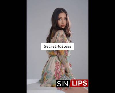 27 year old Ukrainian Escort in Central London Aldari, a slim Russian escort in London (West Brompton