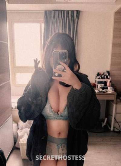 22 Year Old Asian Escort Chicago IL - Image 3