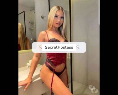 Incredible horny babe suck cork like a pornstar in Solihull