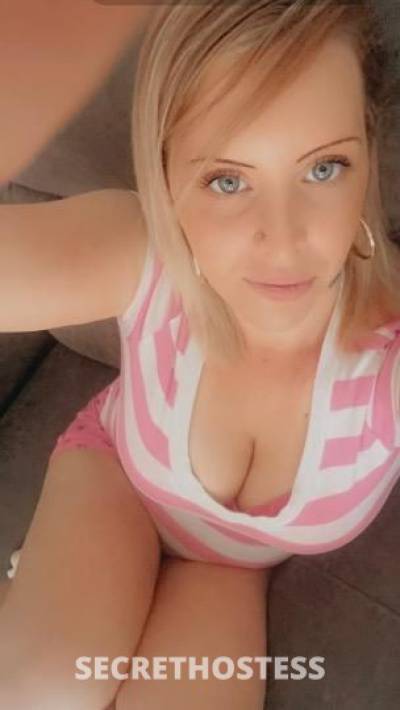 ...Beautiful Busty Blonde in Orlando FL