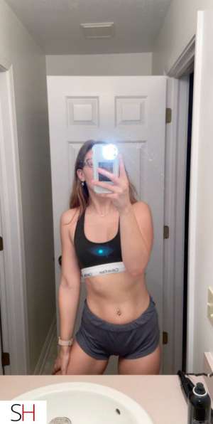 19 Year Old Caucasian Escort Winnipeg - Image 2