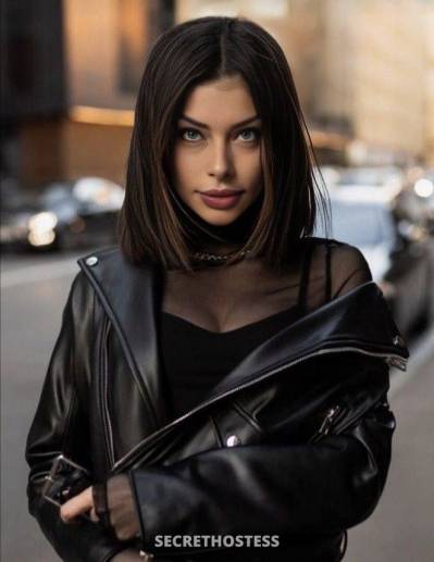 Alexandra, escort in Paris
