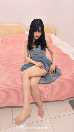 27 Year Old Asian Escort Muscat - Image 1