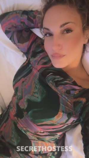 30 year old Escort in Wilmington DE Your ATF Corrie!! Verifiable .. All Natural Curvy Blonde 