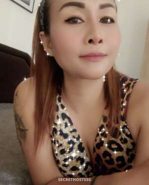 35 Year Old Asian Escort Muscat Blonde - Image 1
