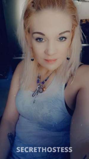 33 year old Escort in Edmonton .Back In Fort Sask Baby . Are you a sprinkler Because you’