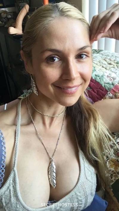 37 year old Escort in St. Louis MO xxxx-xxx-xxx I’m available for fun and hookup at good rate