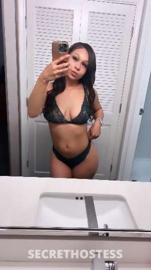 Pretty And Petite Upscale Companion in Phoenix AZ