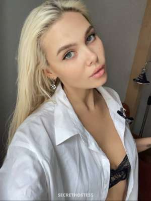 21 Year Old Russian Escort Dubai Blonde - Image 4