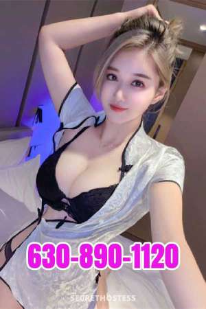 22 Year Old Asian Escort Chicago IL - Image 1