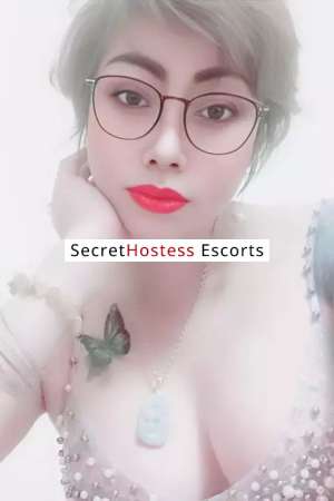 26 Year Old Vietnamese Escort Hawally - Image 3