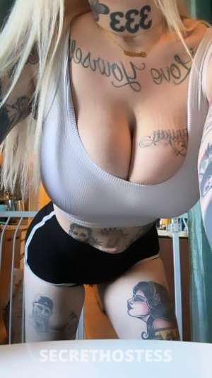 27 year old Escort in San Fernando Valley CA Big Titty Tattooed Barbie Available NOW