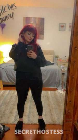 Curvy Red head with a phat ass and enthusiastic personality in Philadelphia PA