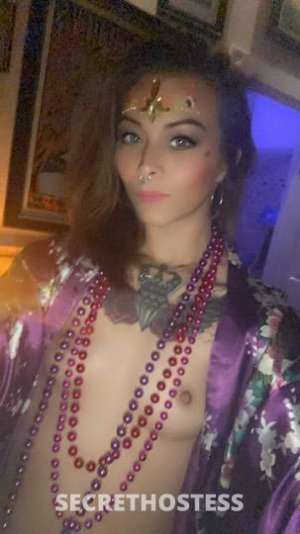 Sexy cuban brunette in New Orleans LA
