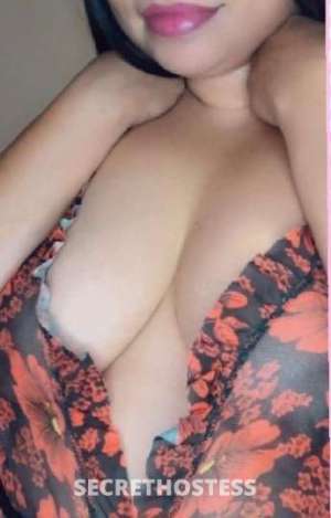 tight juicy pussy sexy brunette ready to play couples  in Edmonton