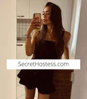 19 Year Old Black Hair Escort in Dawes Point - Image 2