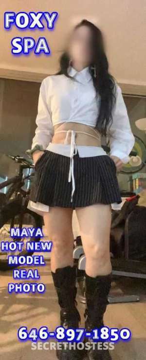 22 Year Old Asian Escort Manhattan NY - Image 4