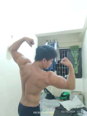 Reignnn STR8, Male escort in Manila