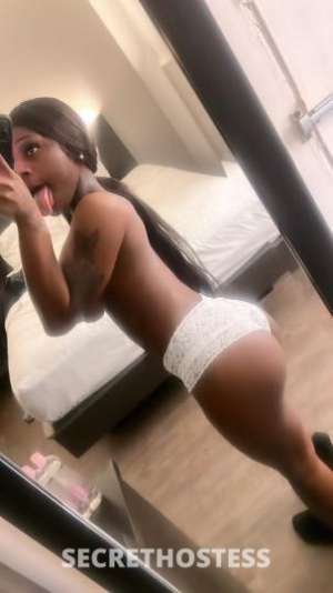 Minikat/strawberry 21Yrs Old Escort Louisville KY Image - 1