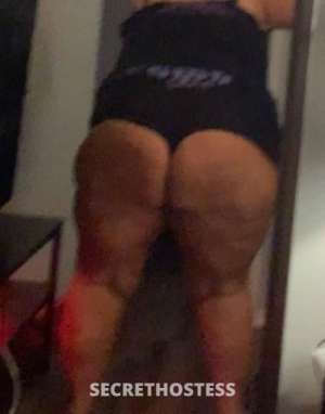 35 Year Old Escort Edmonton Blonde - Image 3