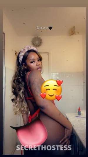 Queen 23Yrs Old Escort Chicago IL Image - 2