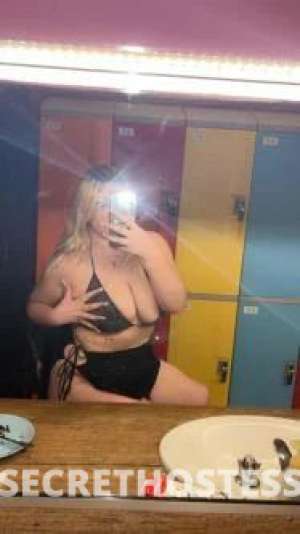 Young curvy blonde 18 yo in Adelaide