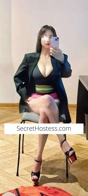 28 Year Old Japanese Escort in Epping - Image 3