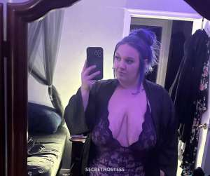 {in windsor but will do outcalls to chatham}delicious bbw in Chatham