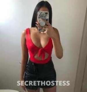 23 Year Old French Escort - Image 3