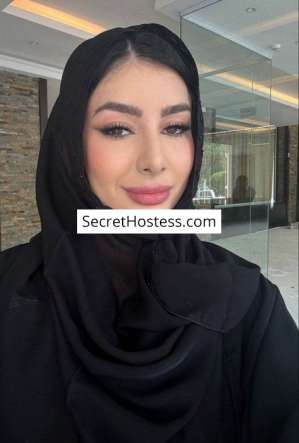 20 Year Old Latin Escort Riyadh Black Hair Black eyes - Image 5
