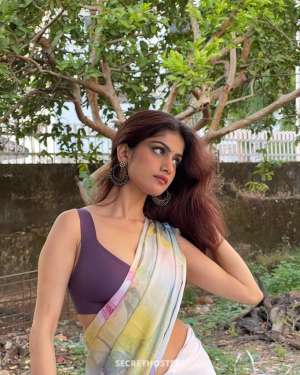 19Yrs Old Escort 167CM Tall Karachi Image - 16