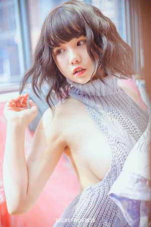 23 Year Old Asian Escort Guangzhou Black Hair - Image 5