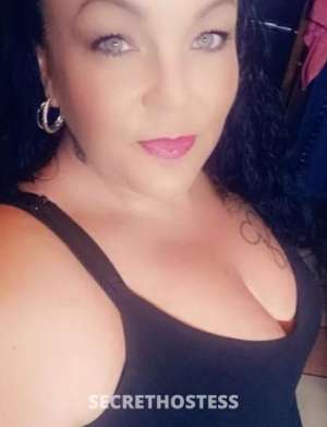 6ft, curvaceous, green eyed chico female ready to make you  in Space Coast FL