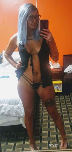 30Yrs Old Escort Size 6 Akron OH Image - 0