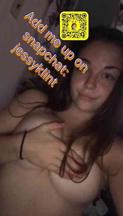 22Yrs Old Escort Size 20 65KG 5CM Tall Cardiff Image - 1