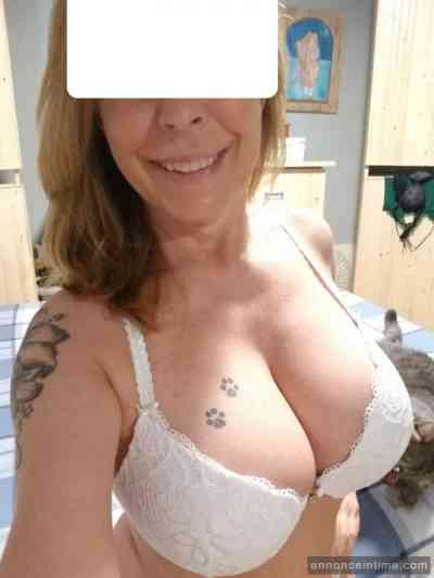 45Yrs Old Escort 61KG 13CM Tall Vicky Image - 0