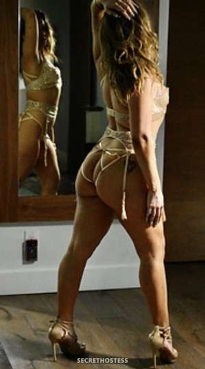 Escort 162CM Tall Irvine CA Image - 3