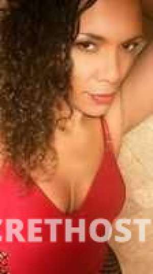 Don't wait any longer to contact Honey Bunzz.She is prepared in Redding CA