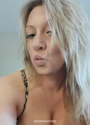 42 Year Old Caucasian Escort Ft Mcmurray Blonde - Image 3