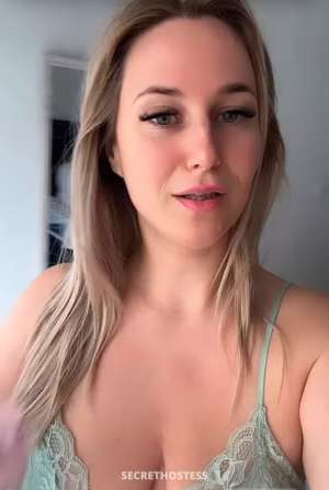 Sexy sweet blonde baby girl available for hook up in Okinawa
