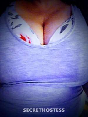 35 year old Escort in Lansing MI Voluptuous, Amazing 44G's! Sexy, juicy and waiting for 