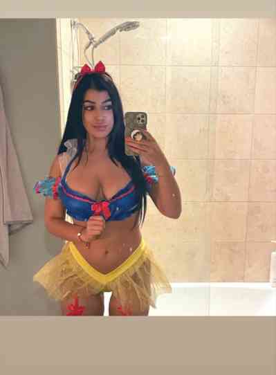 25Yrs Old Escort Size 8 Irvine CA Image - 1