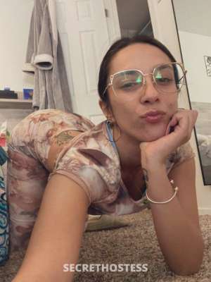 27 Year Old Escort Dallas TX Brown Hair Hazel eyes - Image 1