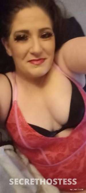 39 year old Escort in Seattle WA looking for some play time i can be a dirty lil cum slut or 