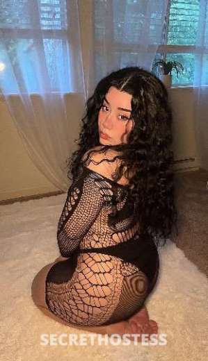 25 Year Old Caucasian Escort Seattle WA Brunette - Image 3