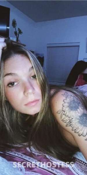 29 year old Escort in Madison WI I'm Your Naughty Next Door Companion