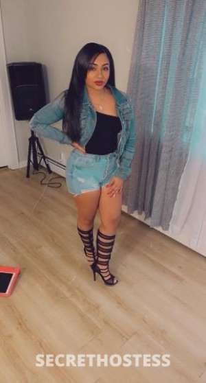 Hi Im Fanny, a genuine Colombian beauty. I speak English and in Portsmouth VA