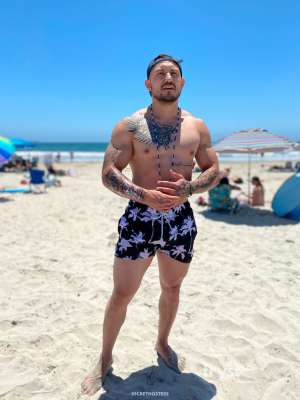 21 year old Spanish Escort in San Diego CA Let's Make Fantasies Come True