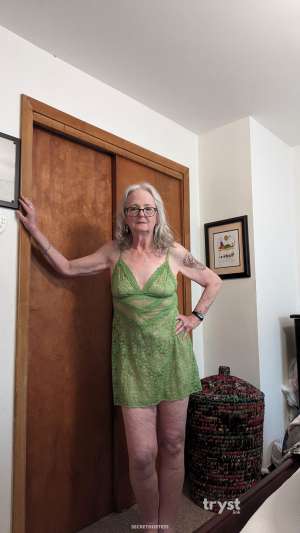 60Yrs Old Escort Size 10 Cedar Rapids IA Image - 2