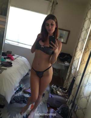 25 Year Old Caucasian Escort Chicago IL Brown Hair Blue eyes - Image 1
